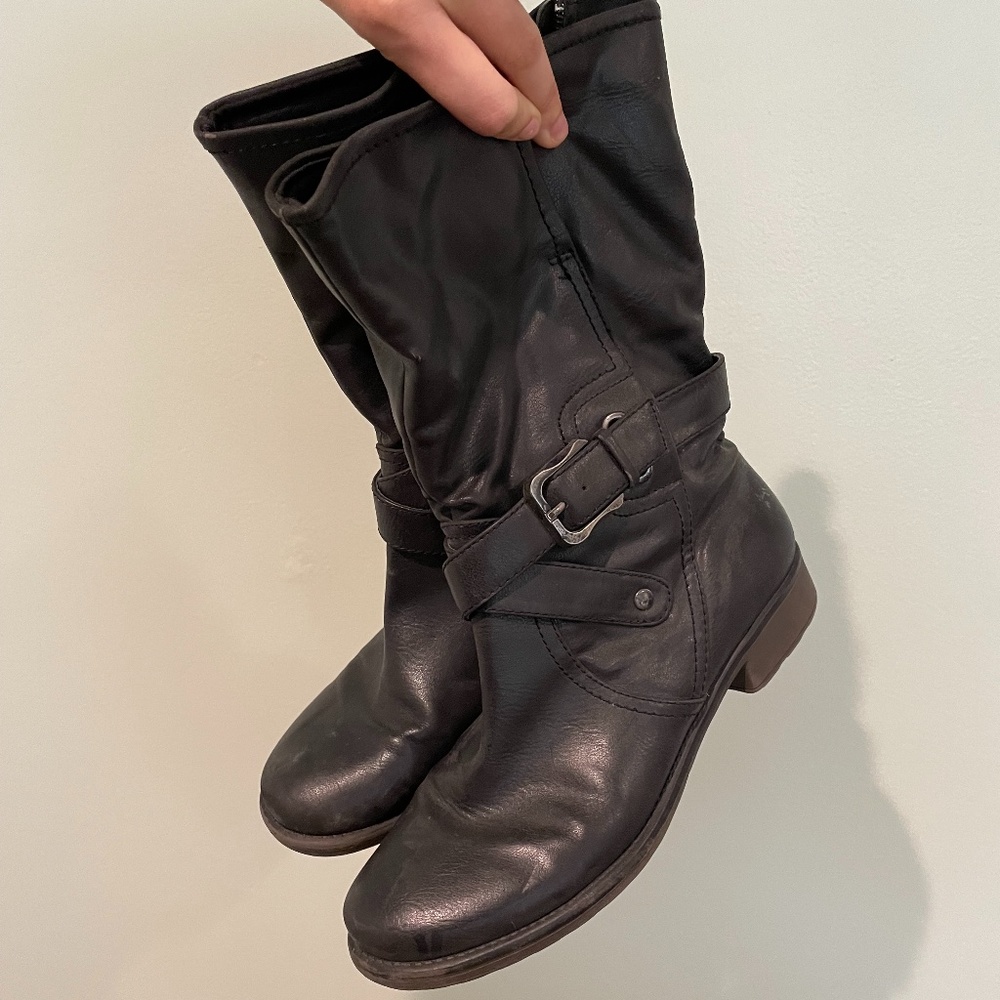 Black boots
